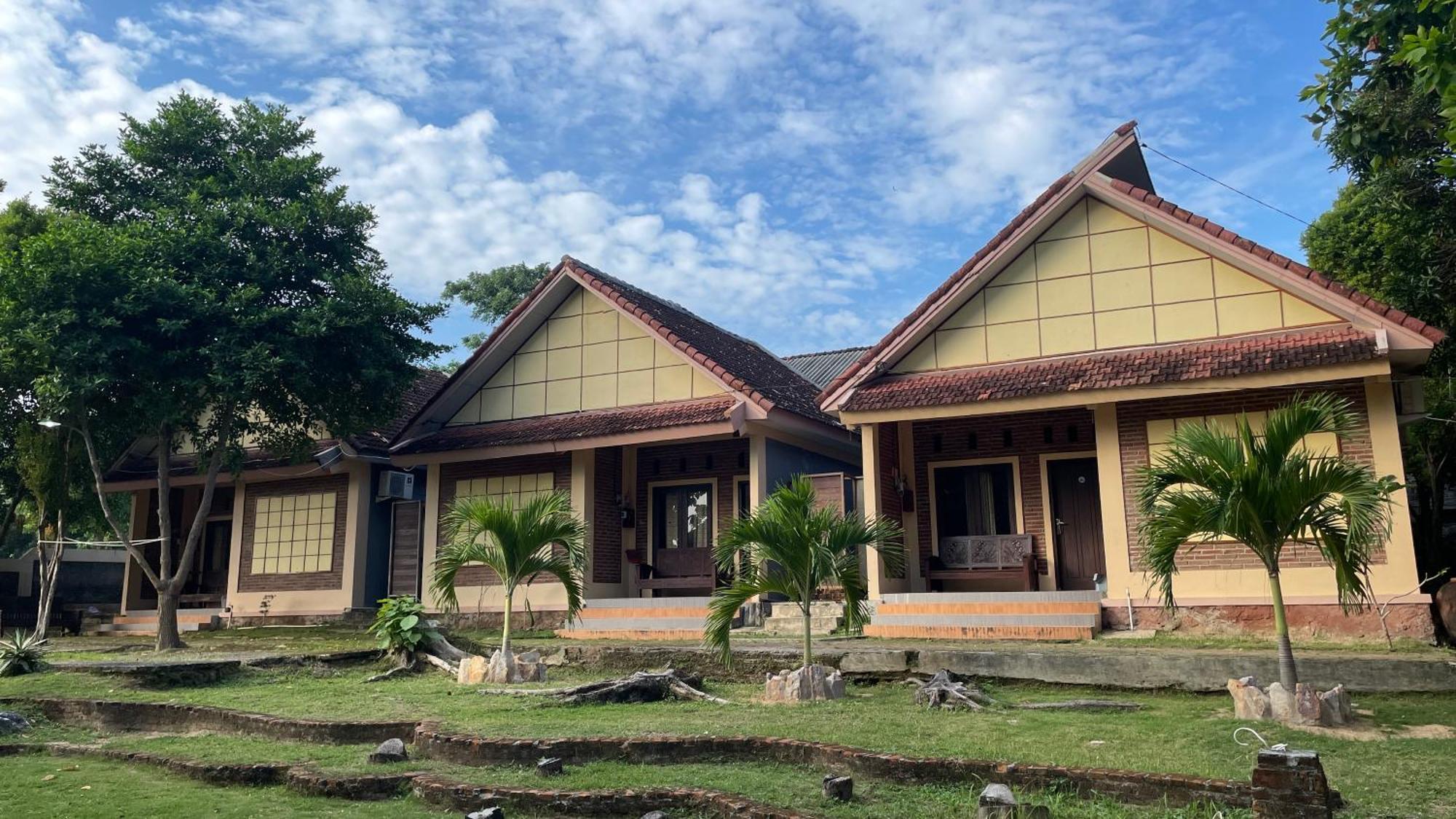 Mangrove Inn Karimunjawa Ngoại thất bức ảnh