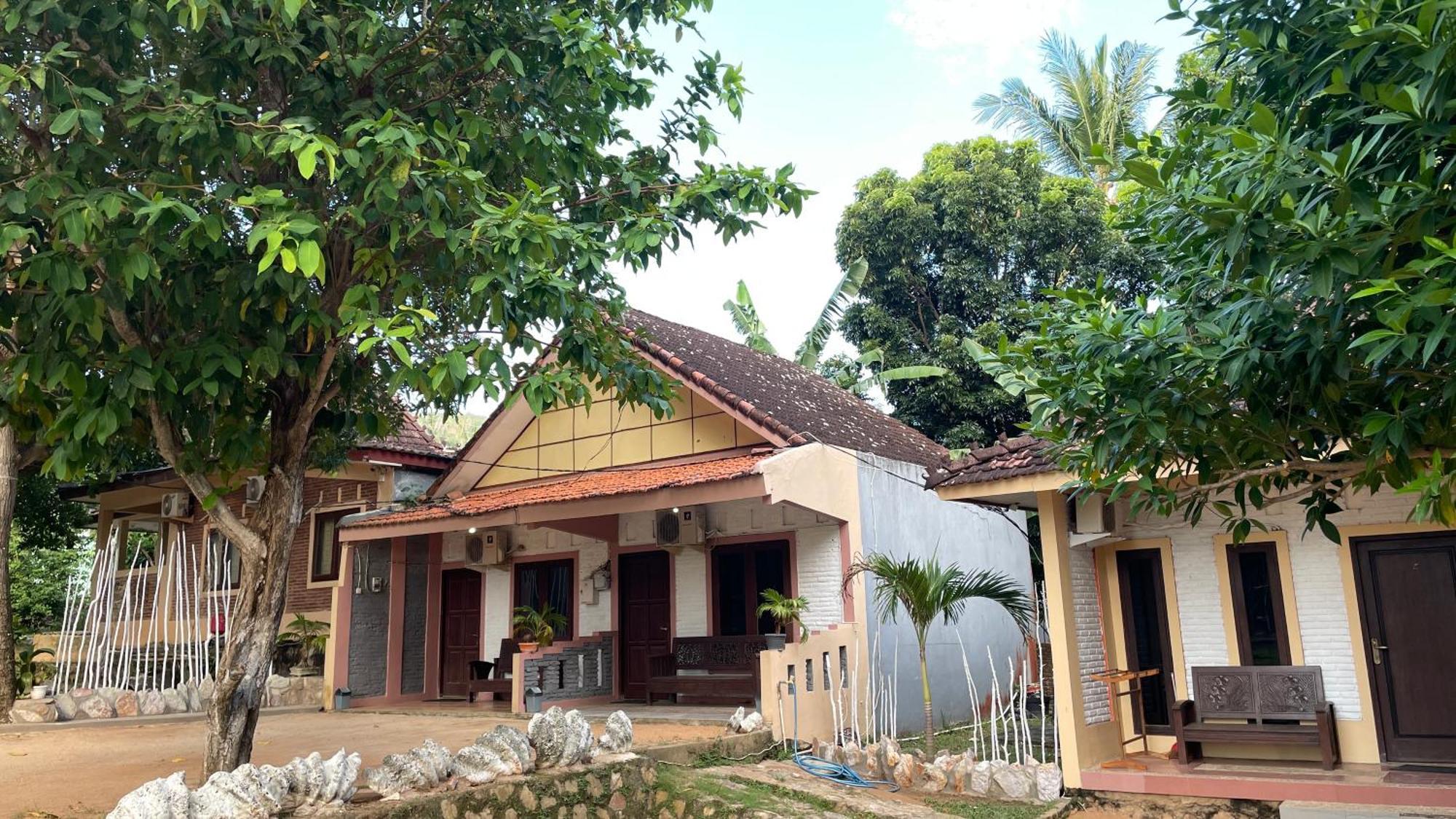 Mangrove Inn Karimunjawa Ngoại thất bức ảnh
