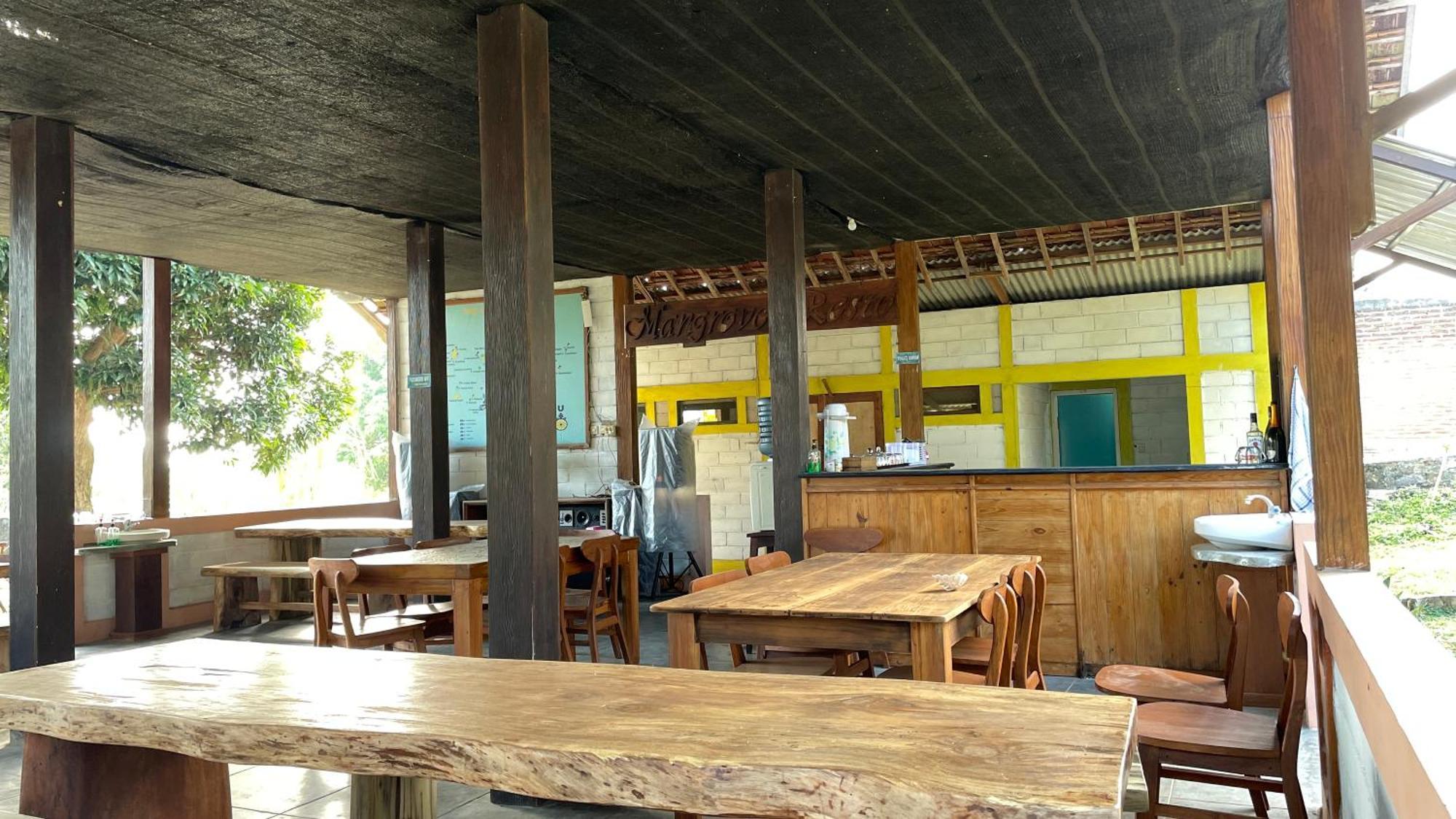 Mangrove Inn Karimunjawa Ngoại thất bức ảnh