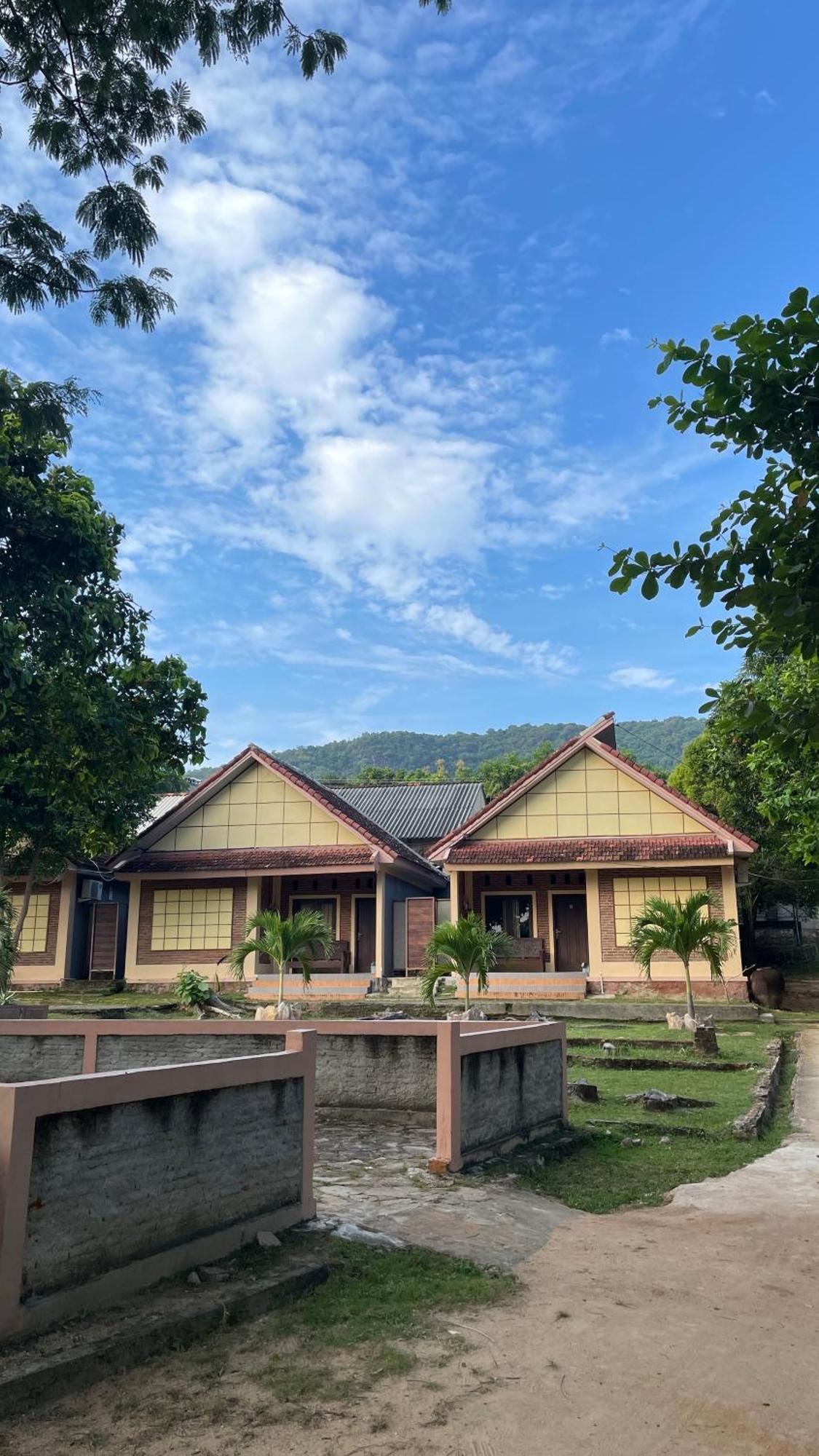 Mangrove Inn Karimunjawa Ngoại thất bức ảnh