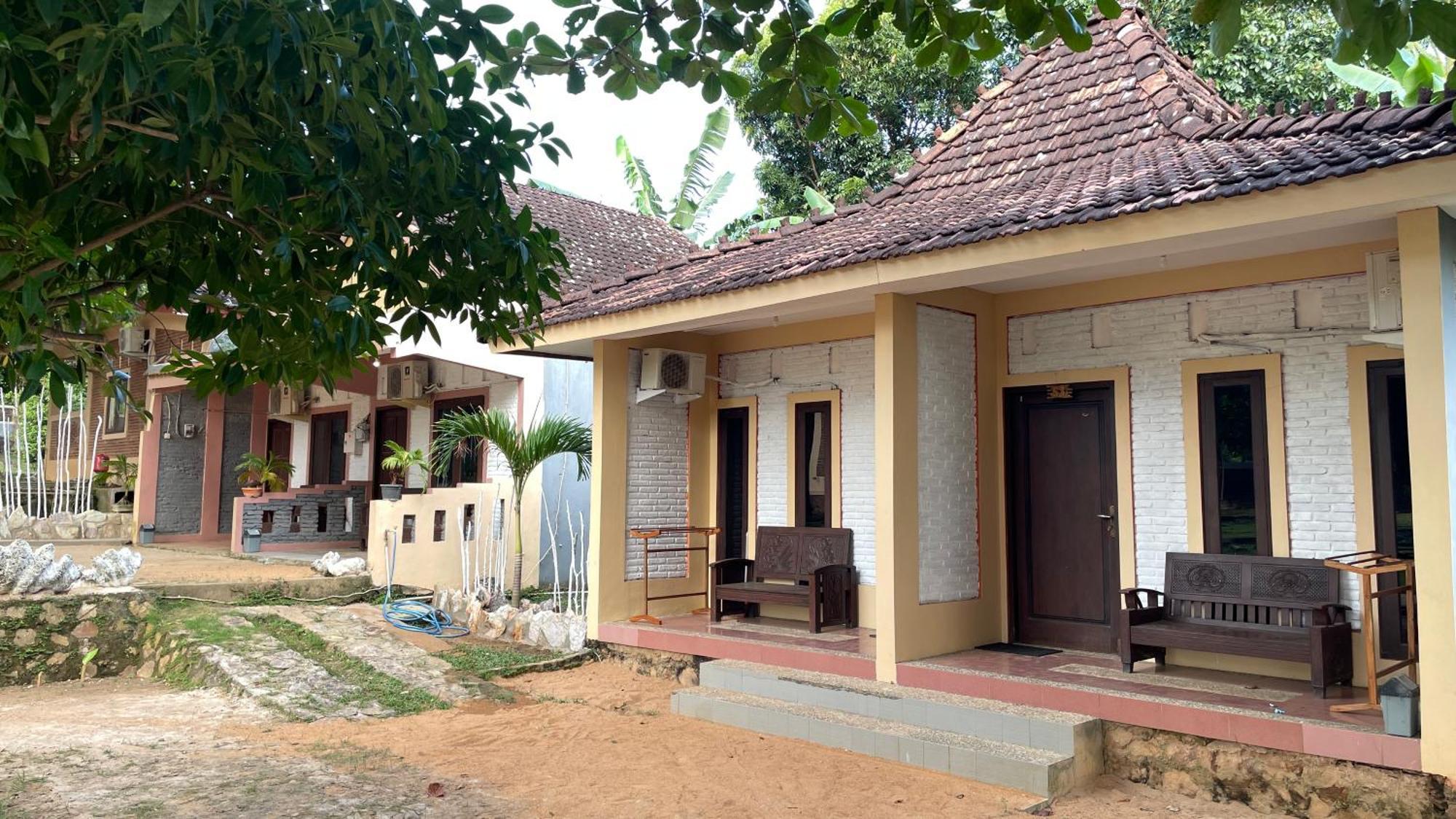 Mangrove Inn Karimunjawa Ngoại thất bức ảnh