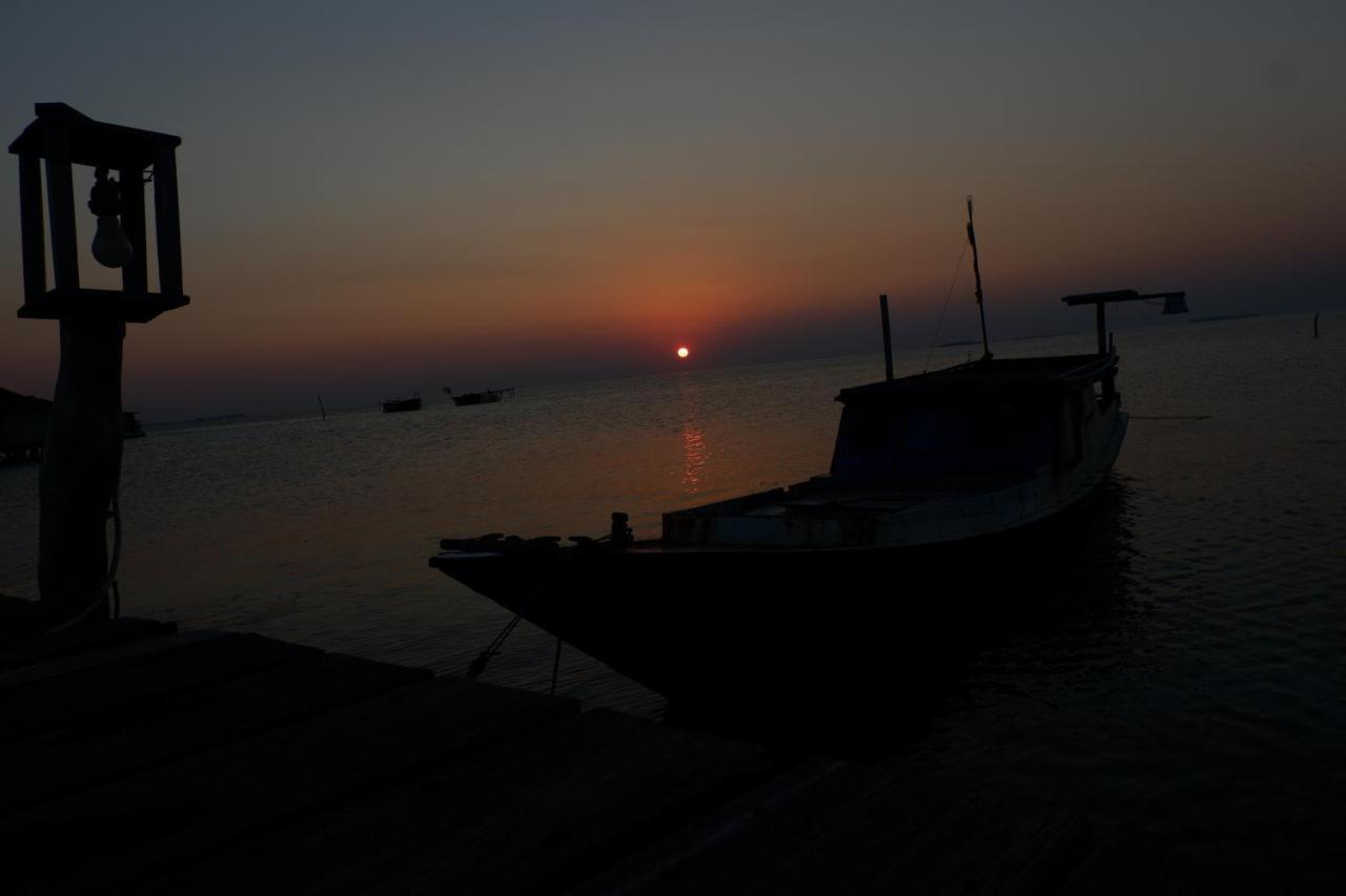Mangrove Inn Karimunjawa Ngoại thất bức ảnh